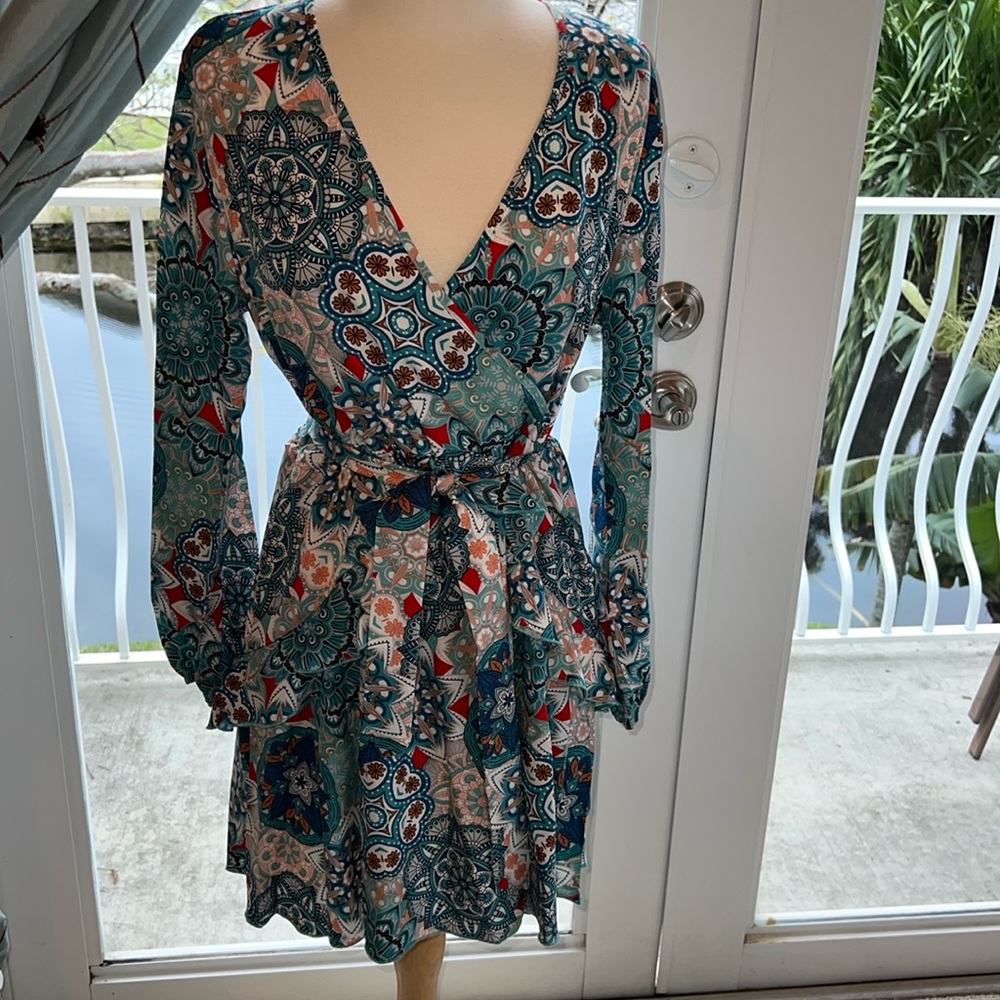 Enmain dress size small